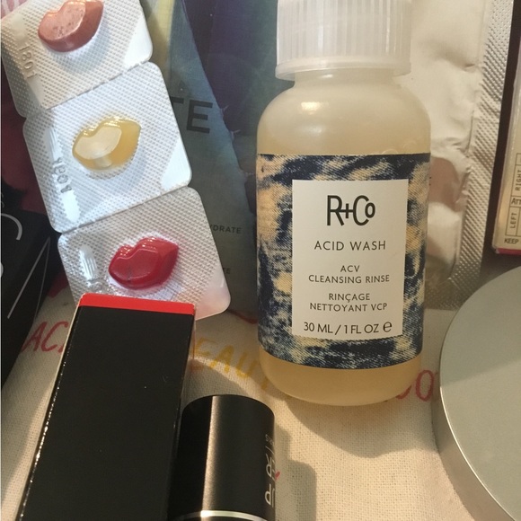 Brand New High End Make-Up Bundle - Picture 11 of 16